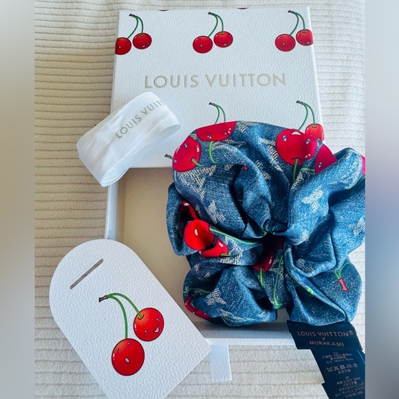 Louis Vuitton x Murakami Blue Denim Cherry Scrunchie White Cherry Box+Tag+Ribbon - Picture 1 of 6